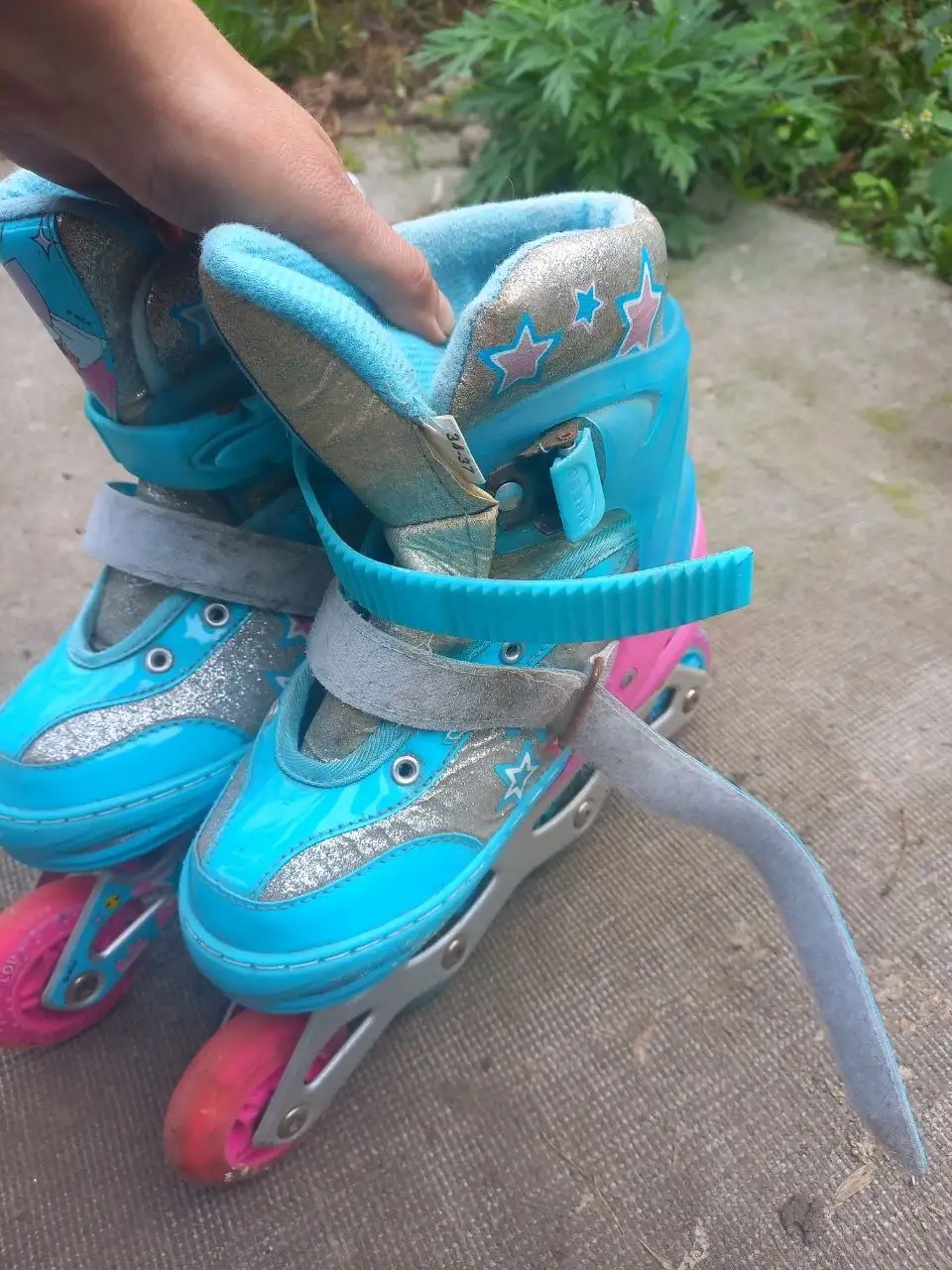 Роликовые коньки раздвижные со светящимися колесами - Роликовые коньки (Хобби и отдых) в Владивосток