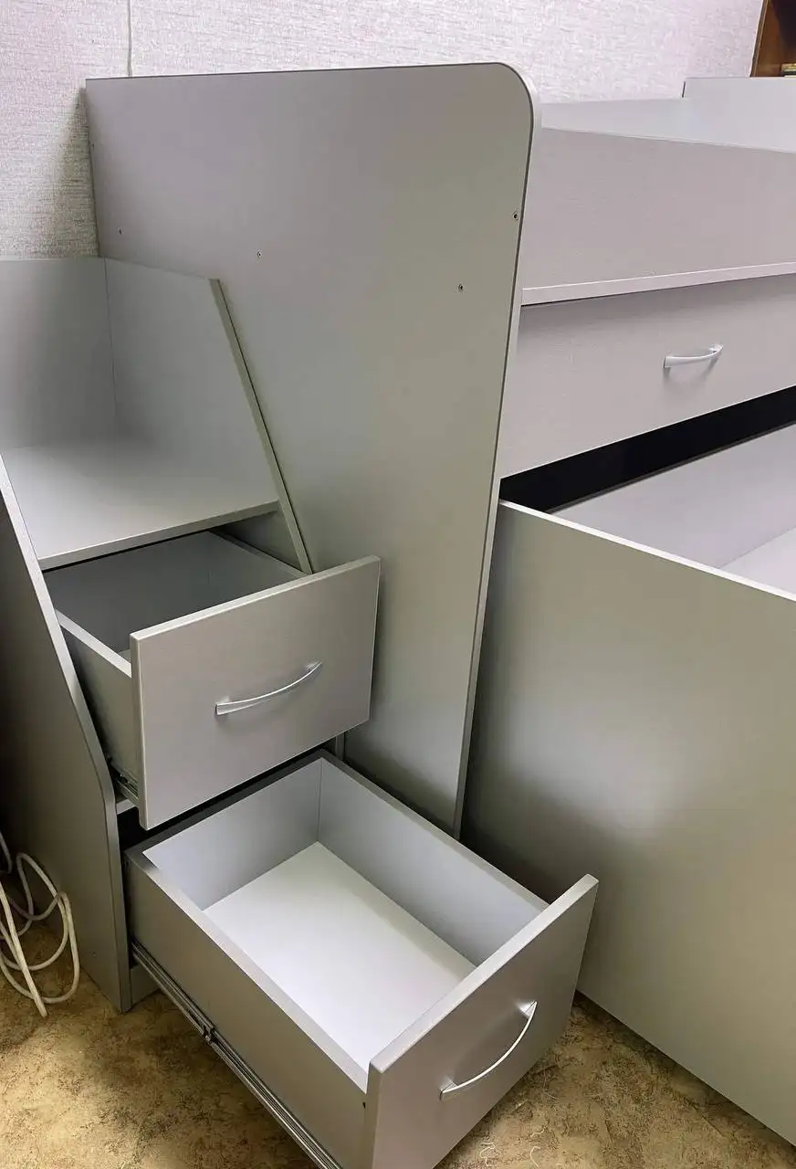 Двухъярусная кровать с матрасом - Мебель (Для дома и дачи) в Владивосток