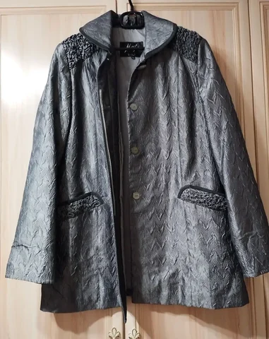 Демисезонная куртка графитового цвета - Женская одежда и обувь в Владивосток