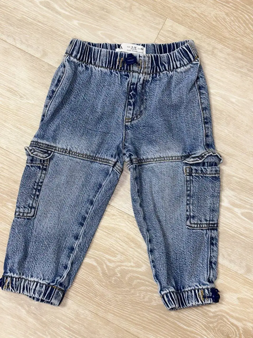 Продам джинсы ZARA для детей 9-12 месяцев - Одежда (Товары для детей) в Владивосток