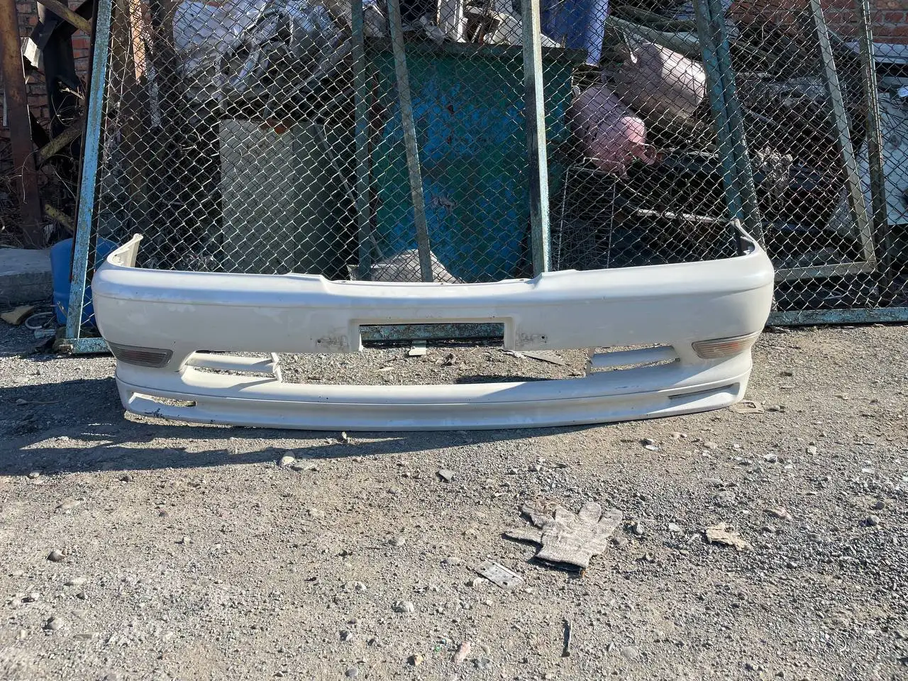 Продажа решетки и бампера на Toyota Cresta - Запчасти (Авто) в Владивосток