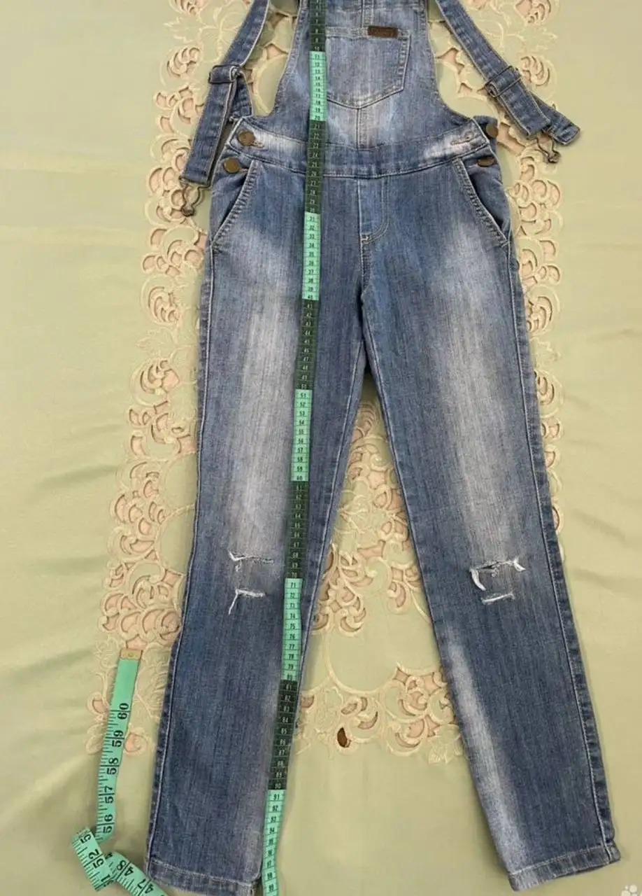 Джинсовый комбинезон для девочки на рост 134 см - Детская одежда (Одежда) в Владивосток