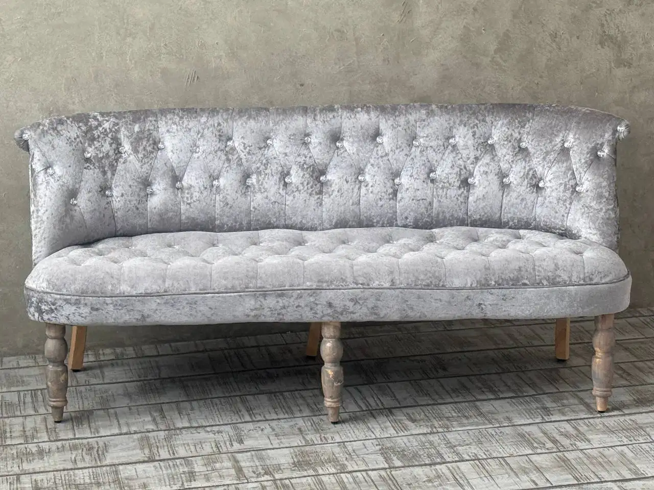 Продам диван 185x62 см - Мебель (Для дома и дачи) в Владивосток