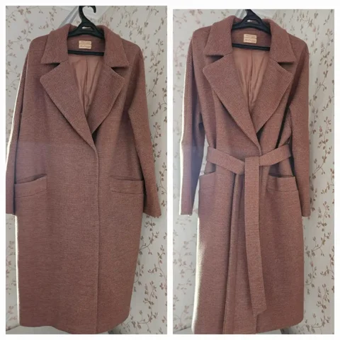 Пальто демисизонное размер 48-54 - Штаны/Брюки в Владивосток