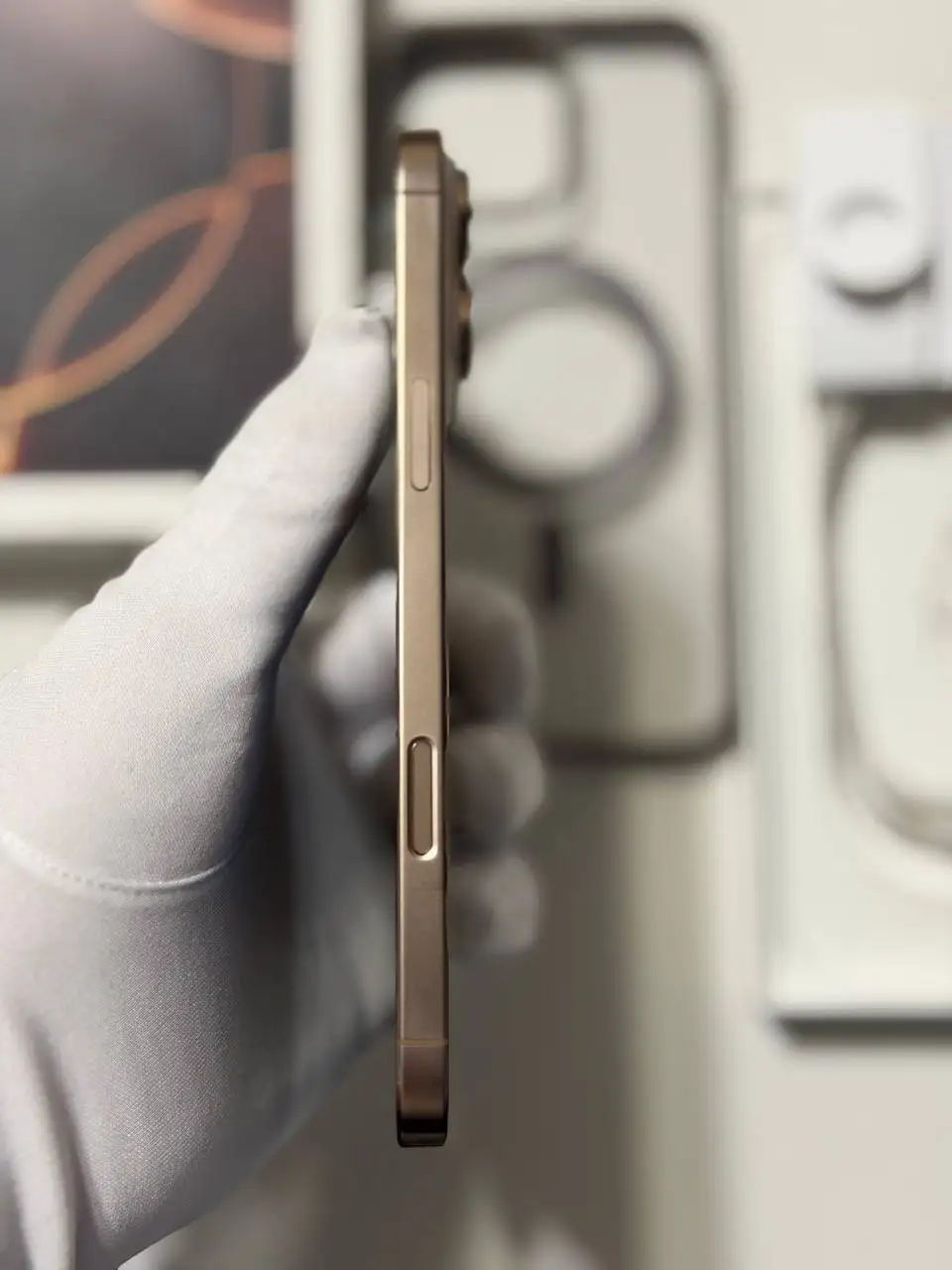 iPhone 16 Pro Max 256 ГБ в отличном состоянии - Смартфоны и телефоны (Электроника) в Владивосток