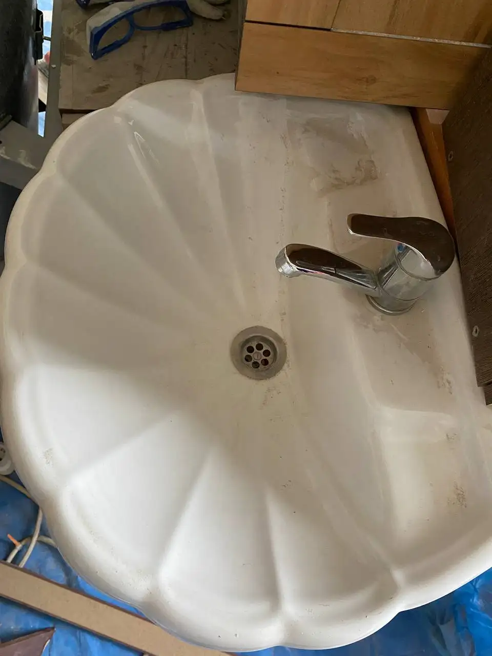 Тюльпан раковина со смесителем - Сантехника (Для дома и дачи) в Владивосток