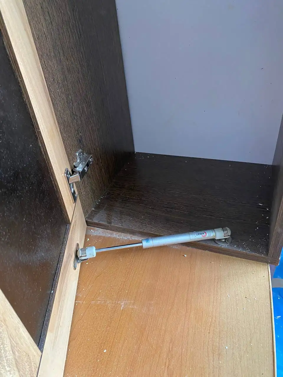 Кухонный гарнитур верхний с доводчиками - Кухонная мебель (Для дома и дачи) в Владивосток