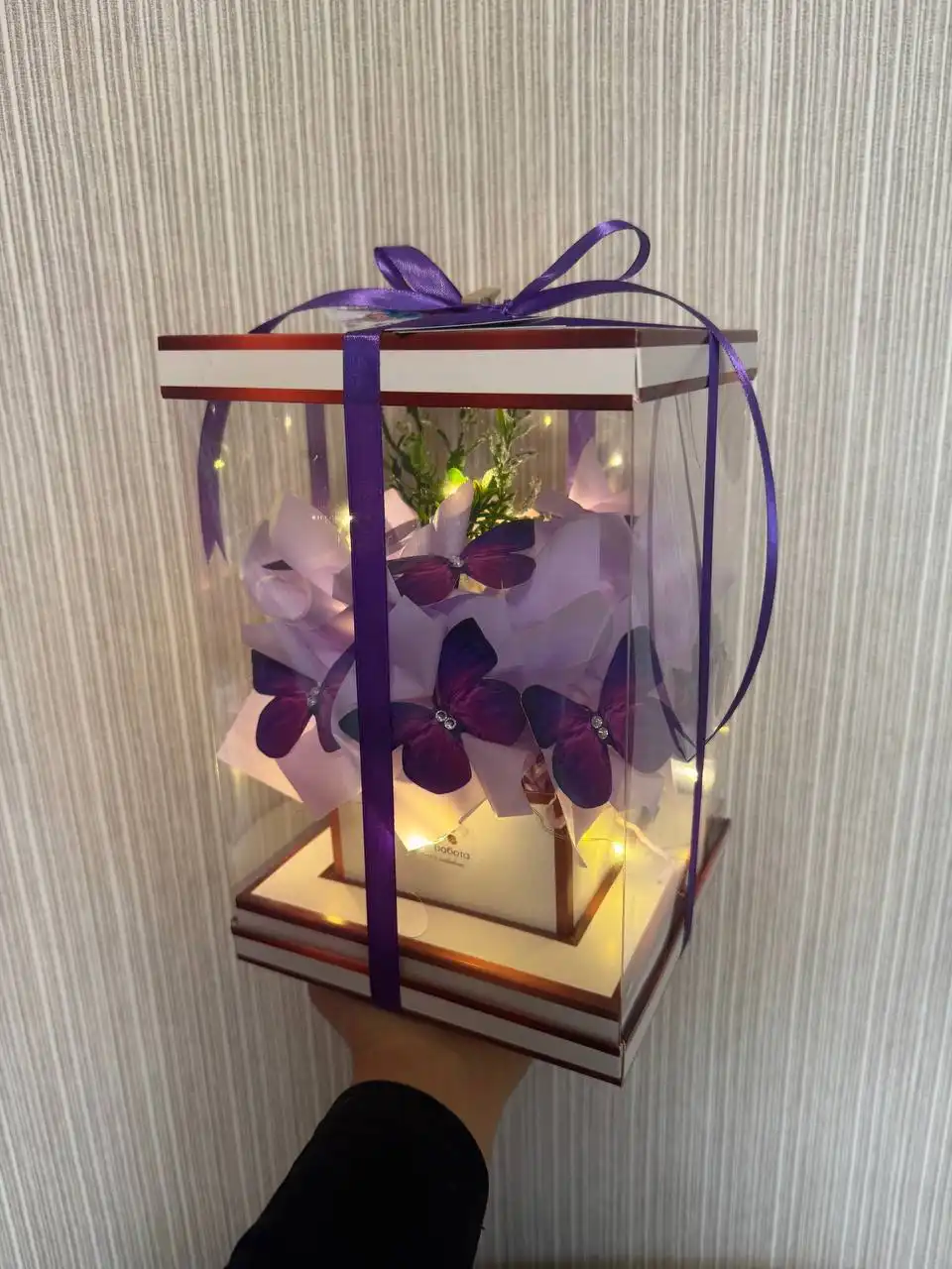 Новогодние светящиеся букеты из бабочек