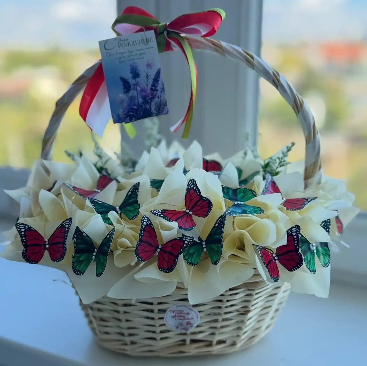 Новогодние светящиеся букеты из бабочек