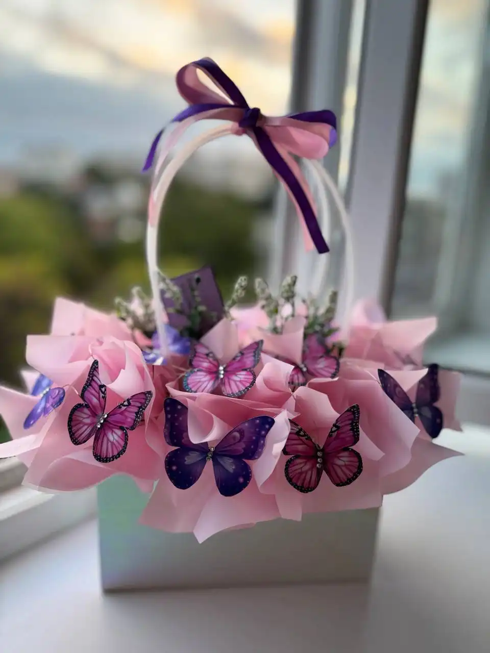 Букеты из конфет и светящиеся букеты из бабочек - Флористические услуги (Услуги) в Севастополь