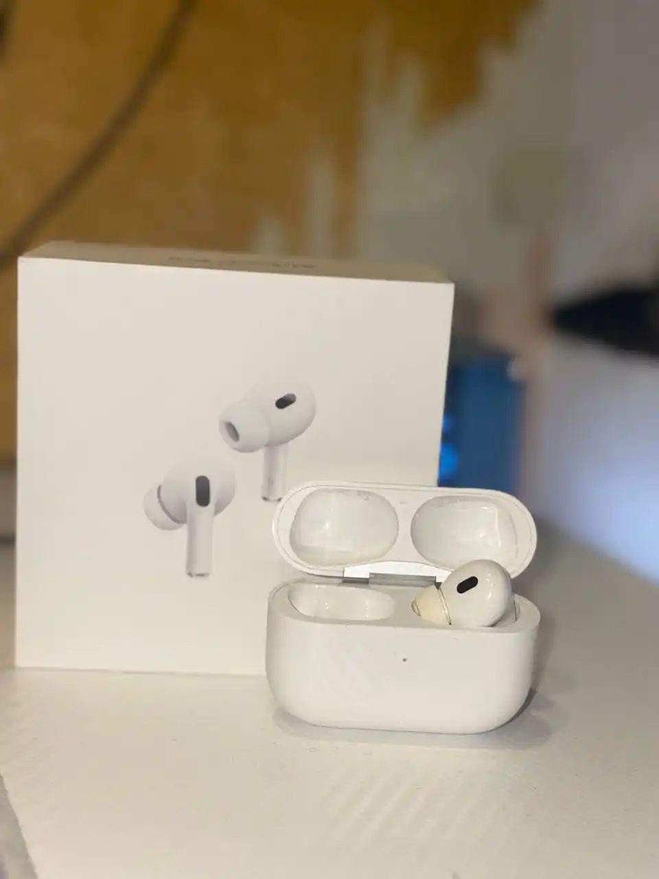 Продам наушники с потерянным левым наушником - Электроника в Оренбург