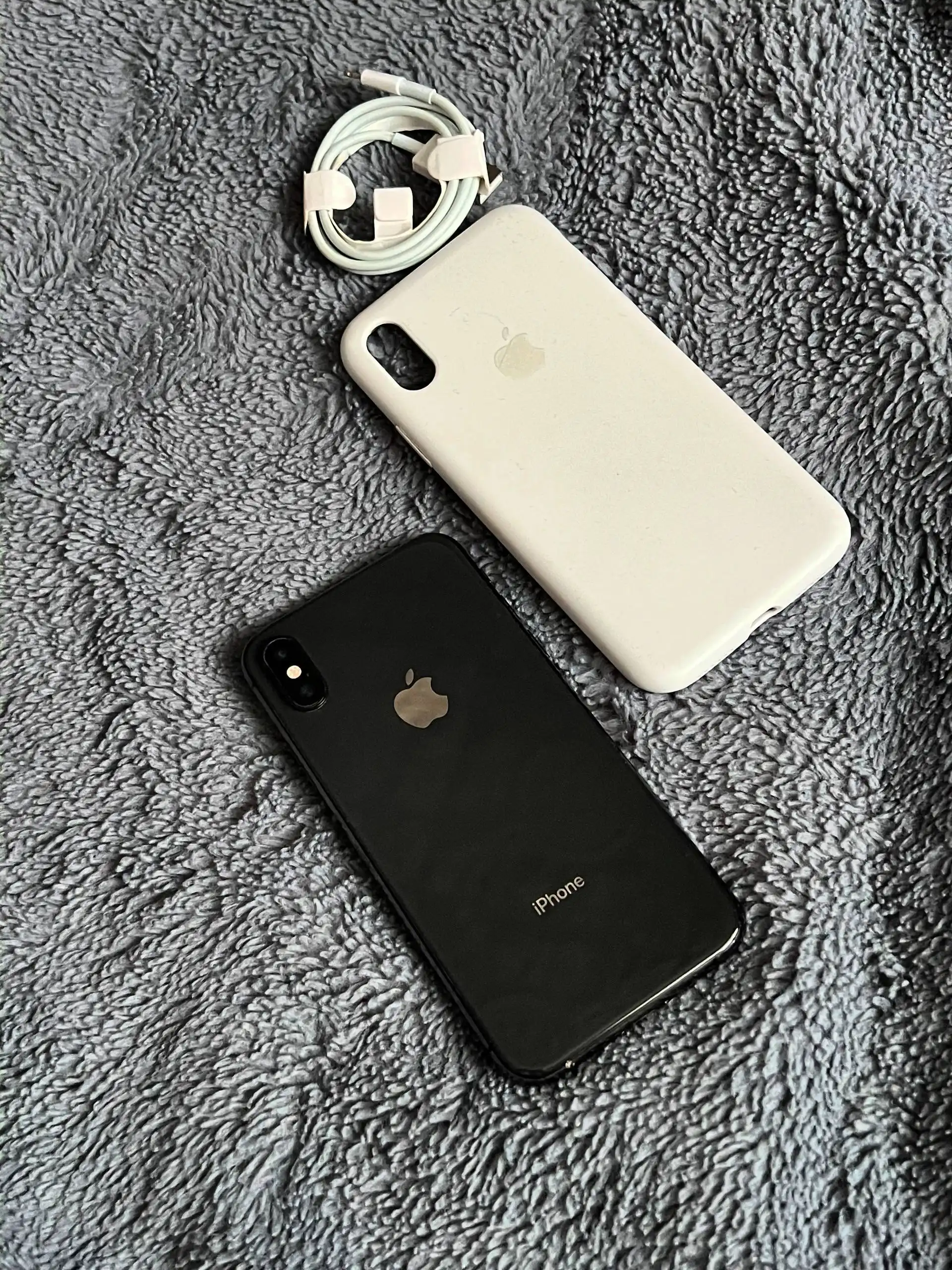 Продам iPhone Xs 64 gb Black