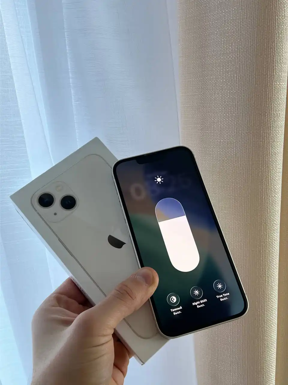 Продам iPhone 13 128 GB White в идеальном состоянии