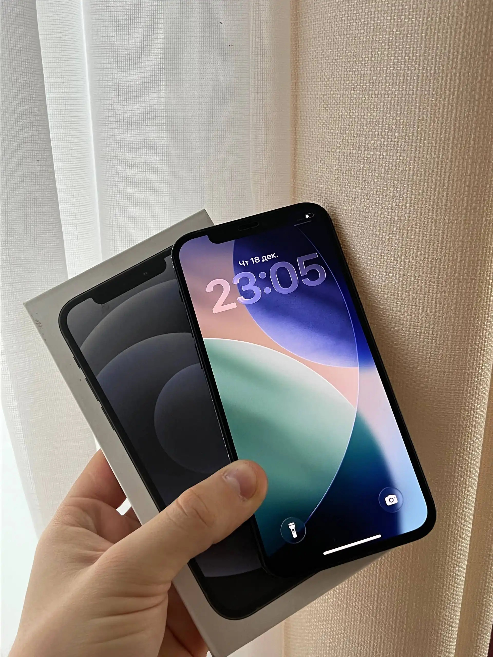 Продам iPhone 12 128 GB Black в идеальном состоянии