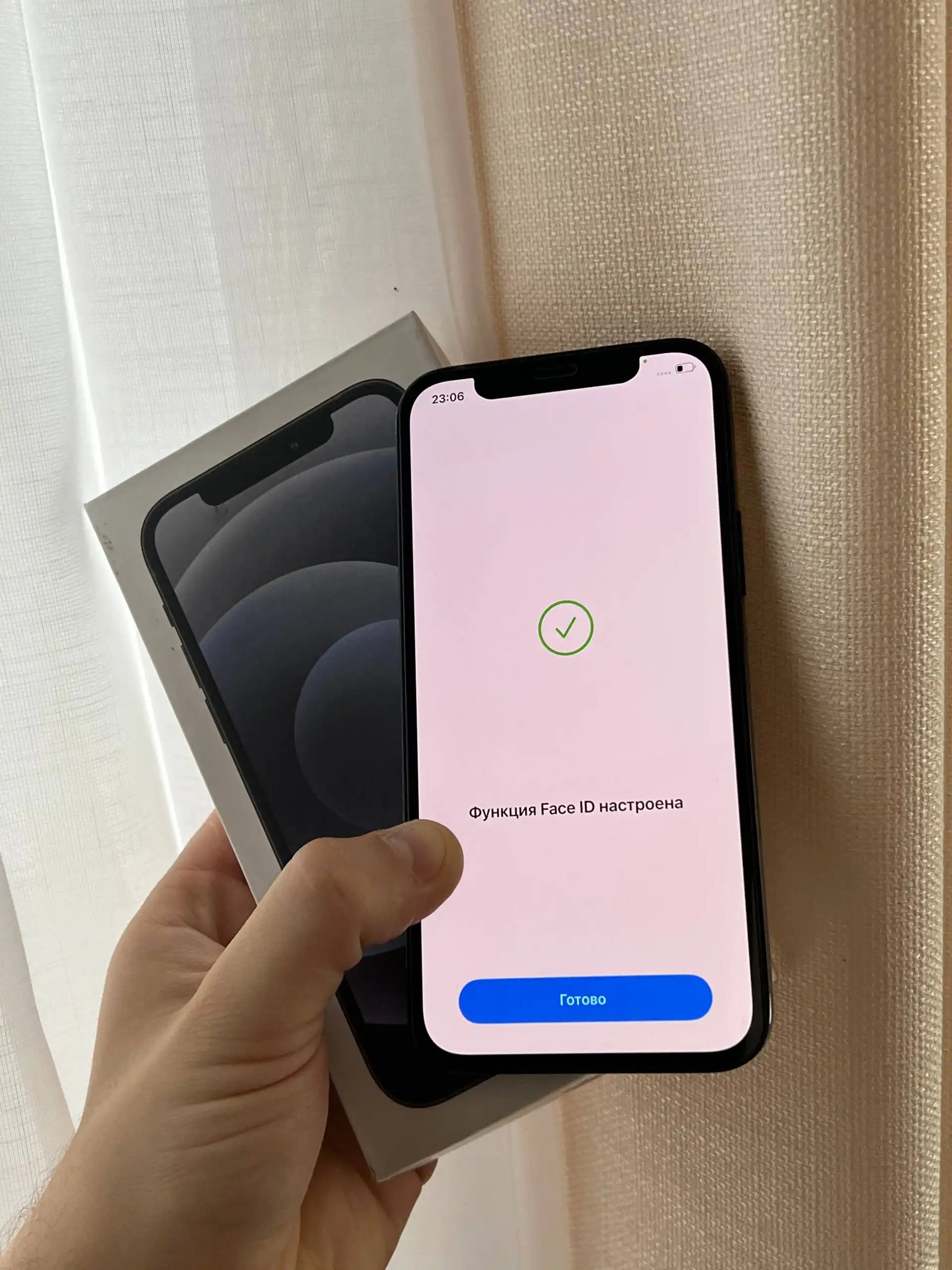 Продам iPhone 12 128 GB Black в идеальном состоянии