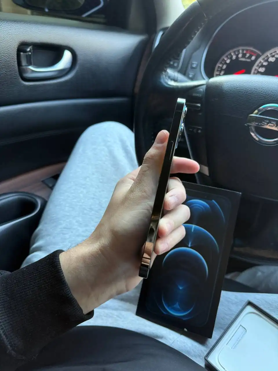 iPhone 12 Pro Max 256 ГБ с неисправностями