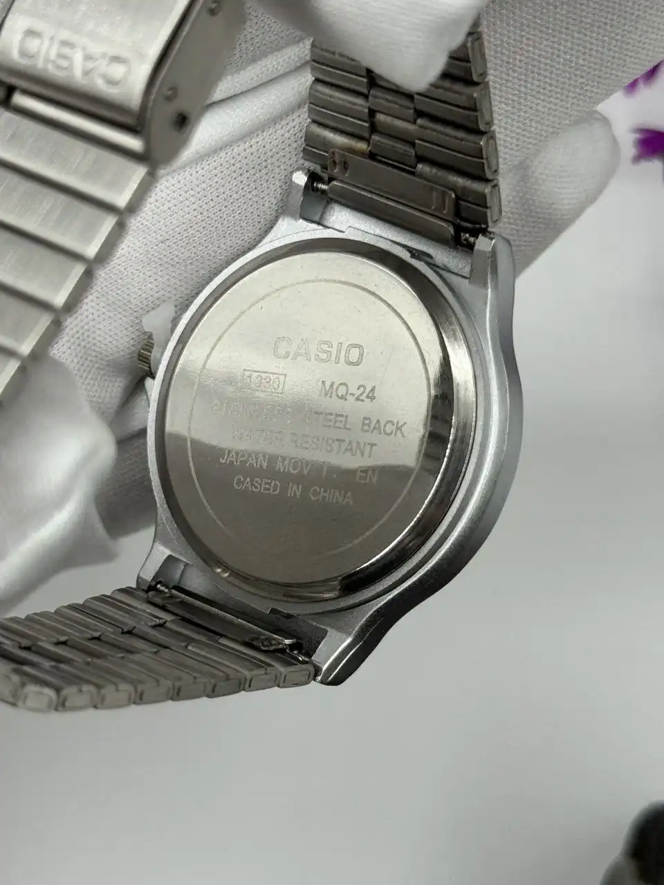 Наручные часы с кварцевым механизмом