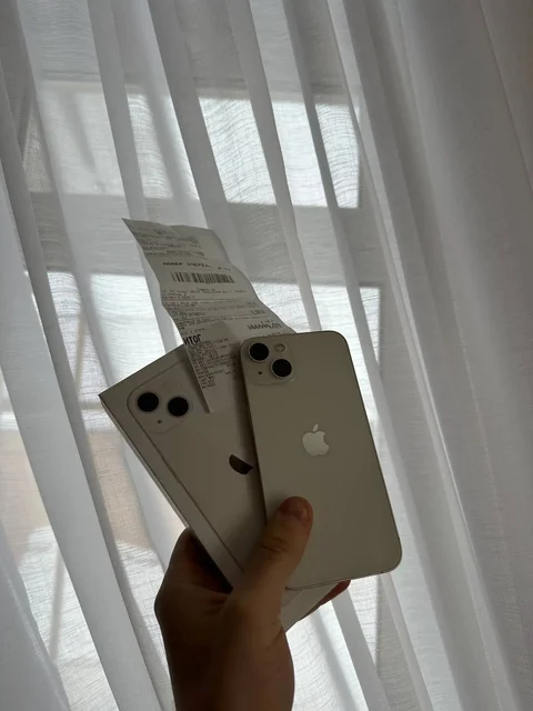 Продам iPhone 13 128 GB White в отличном состоянии - Смартфоны в Оренбург