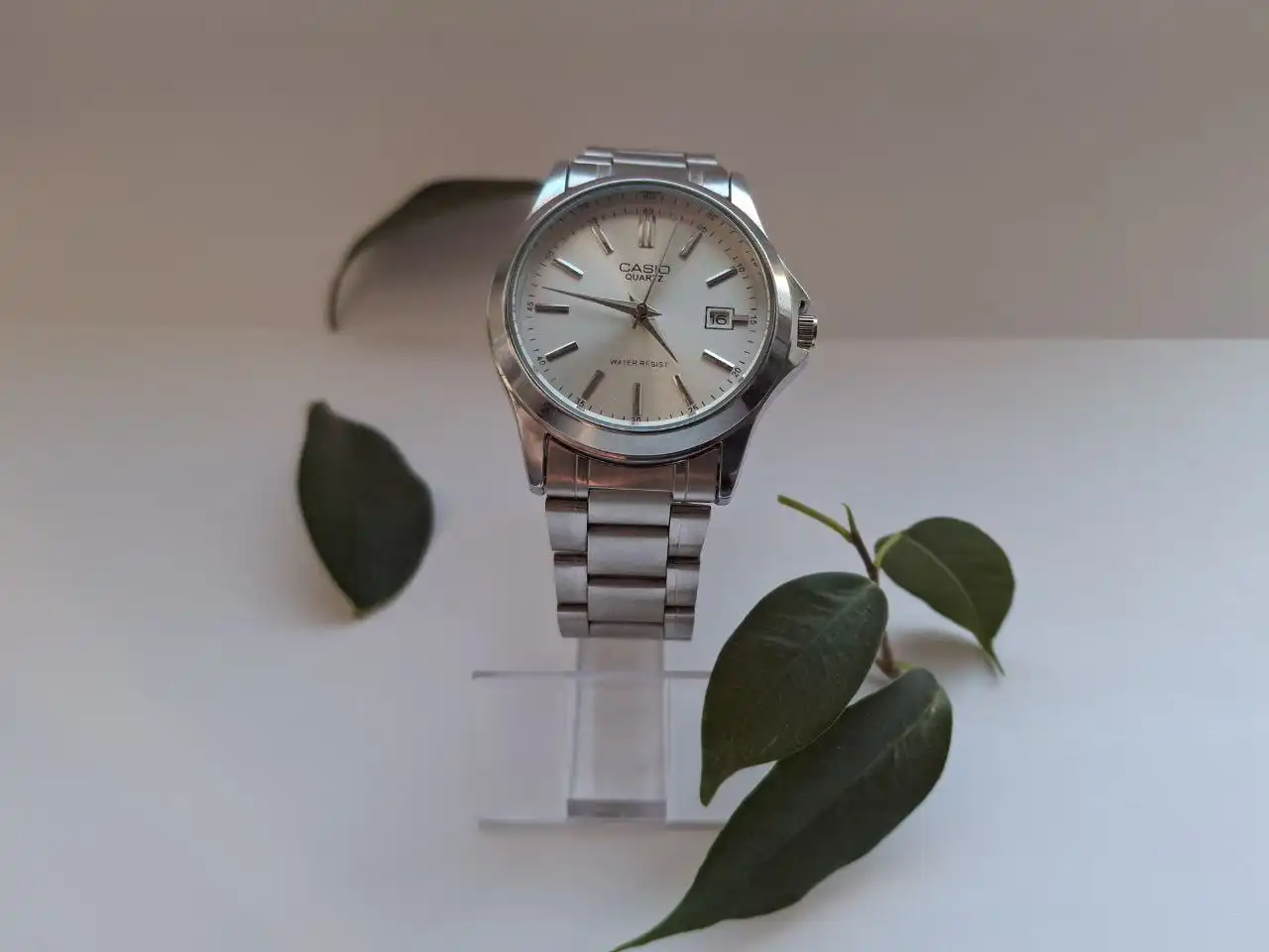 Наручные часы металлические с кварцевым механизмом - Часы (Электроника) в Оренбург