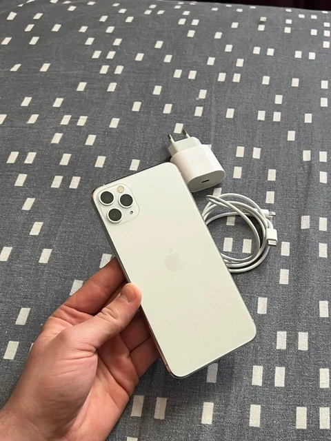 Продам iPhone 11 Pro Max 256 GB Silver - Измерительное оборудование в Оренбург