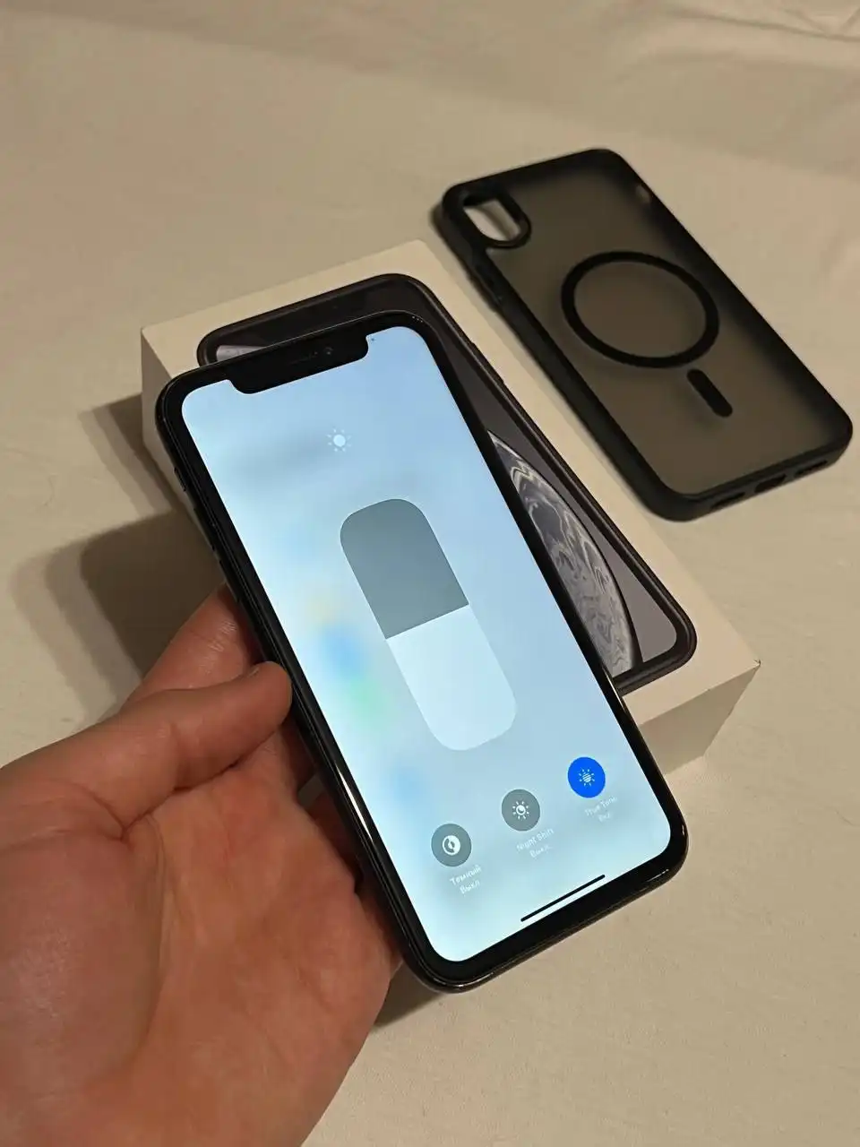 Продам iPhone XR 64gb Black - Смартфоны и телефоны (Электроника) в Оренбург