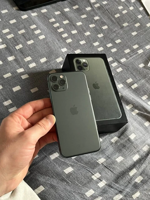 Продам iPhone 11 Pro 256 GB Midnight Green - Электроника в Оренбург