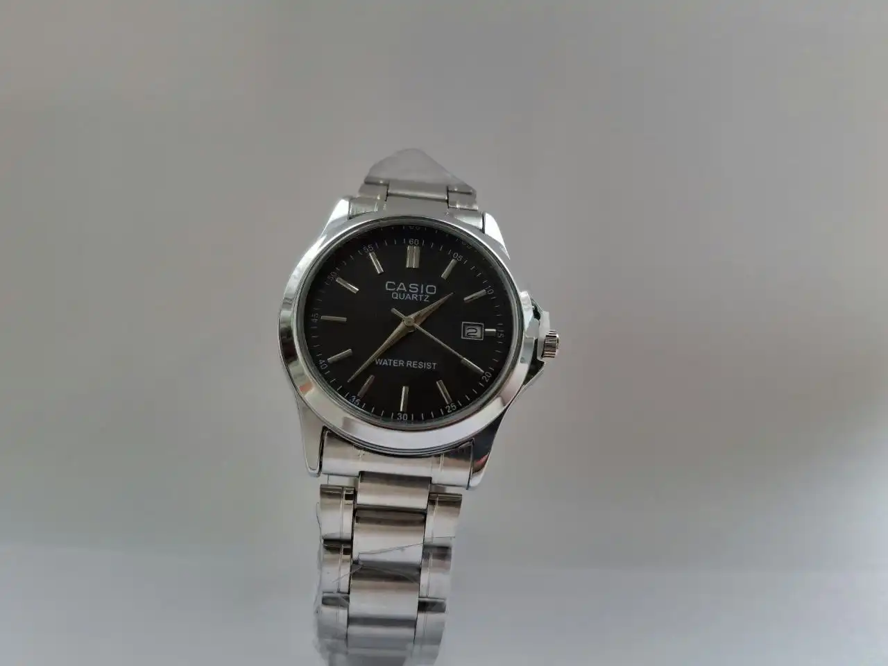 Стильные кварцевые часы в классическом дизайне - Часы (Барахолка) в Оренбург