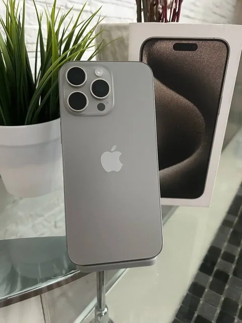 iPhone 15 Pro Max 256 GB в отличном состоянии - Электроника в Оренбург