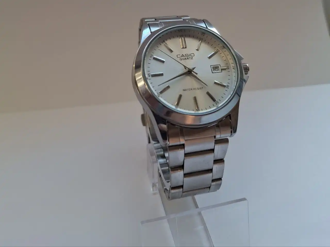 Стильные кварцевые часы в классическом дизайне - Часы (Барахолка) в Оренбург