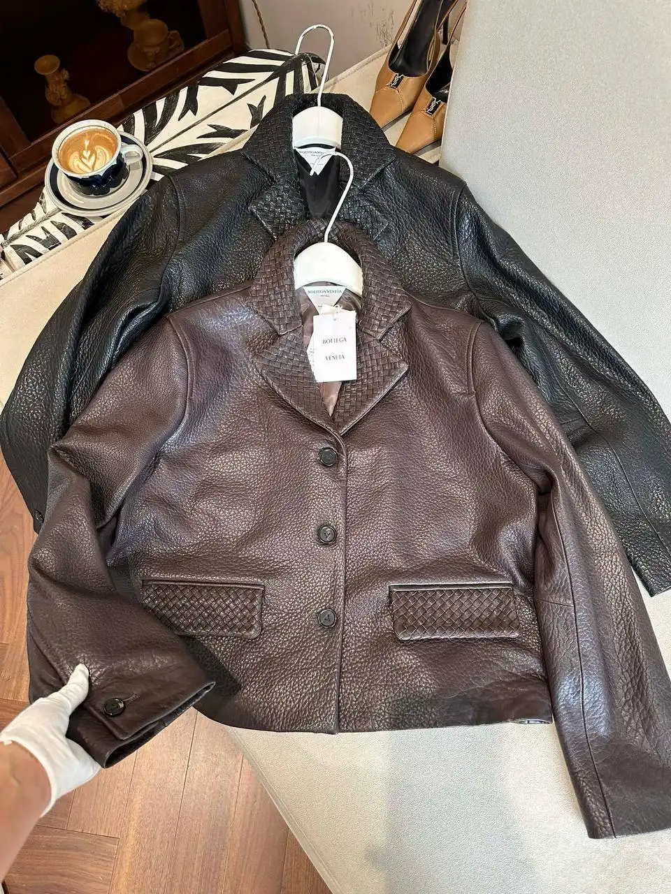 Кожаная куртка Bottega Veneta - Верхняя одежда (Одежда) в Оренбург