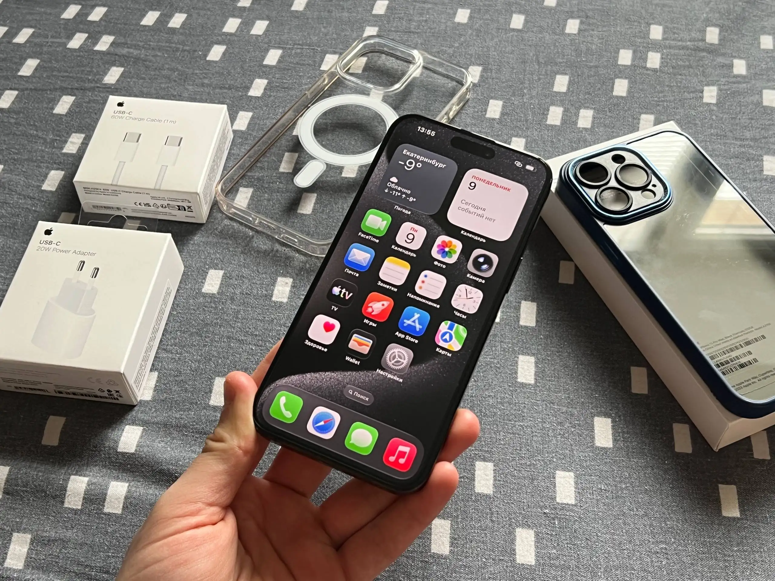 Продам iPhone 15 Pro Max 256 GB Black Titanium - Смартфоны и телефоны (Электроника) в Оренбург