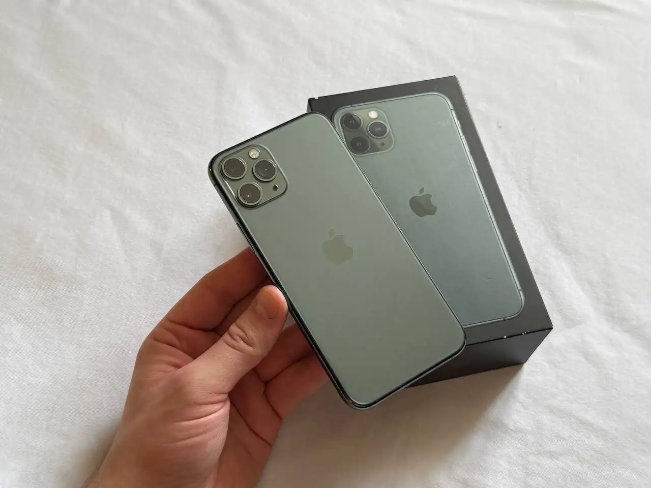 Продам iPhone 11 Pro 256 GB Midnight Green - Смартфоны и телефоны (Электроника) в Оренбург