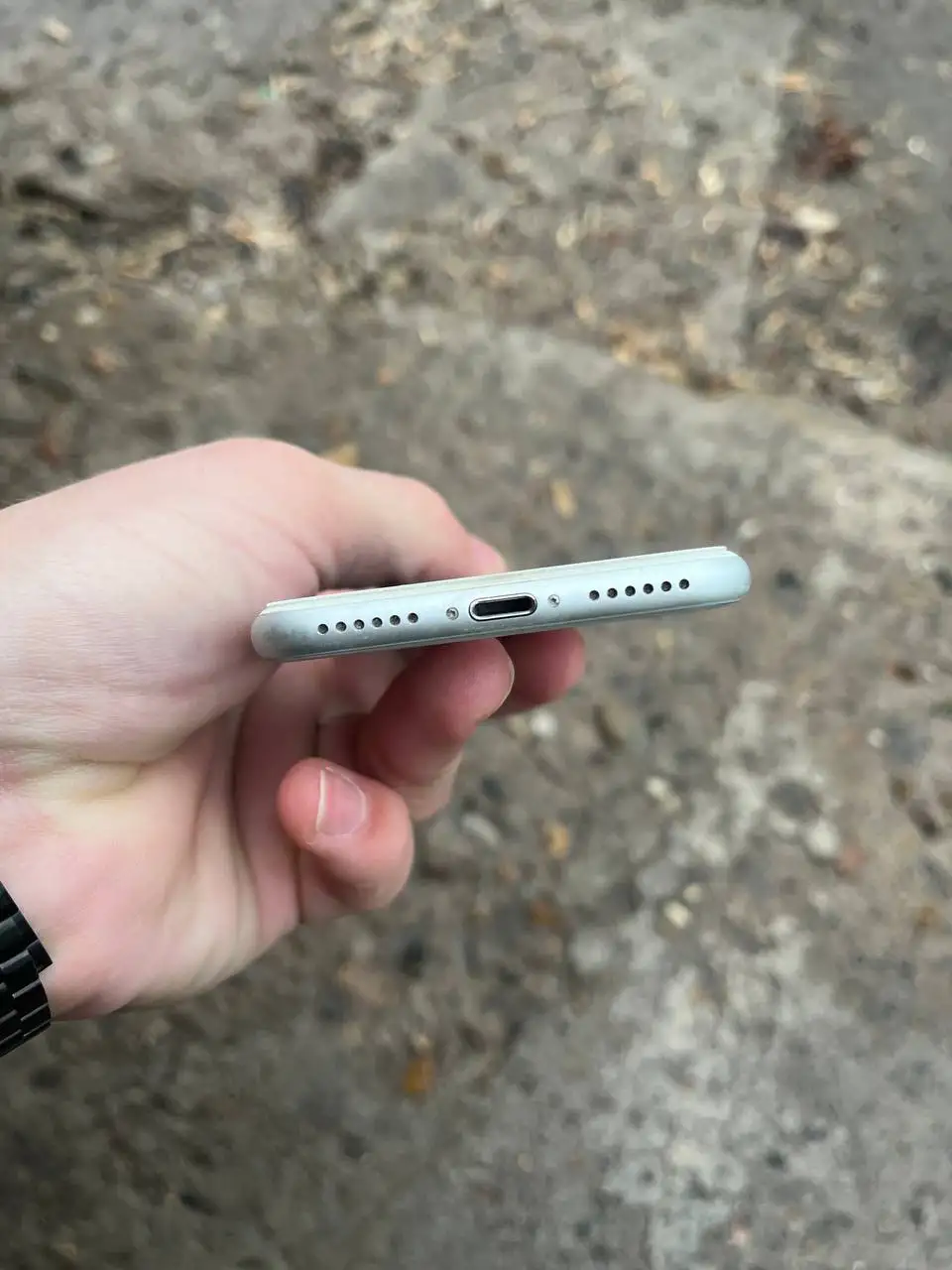 Продам iPhone 8 64gb в отличном состоянии - Смартфоны (Электроника) в Оренбург