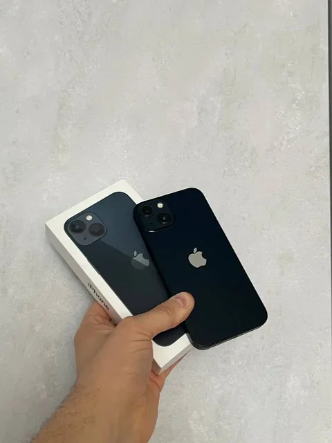 Продам iPhone 13 256 GB Midnight в отличном состоянии - Автомагнитолы в Оренбург