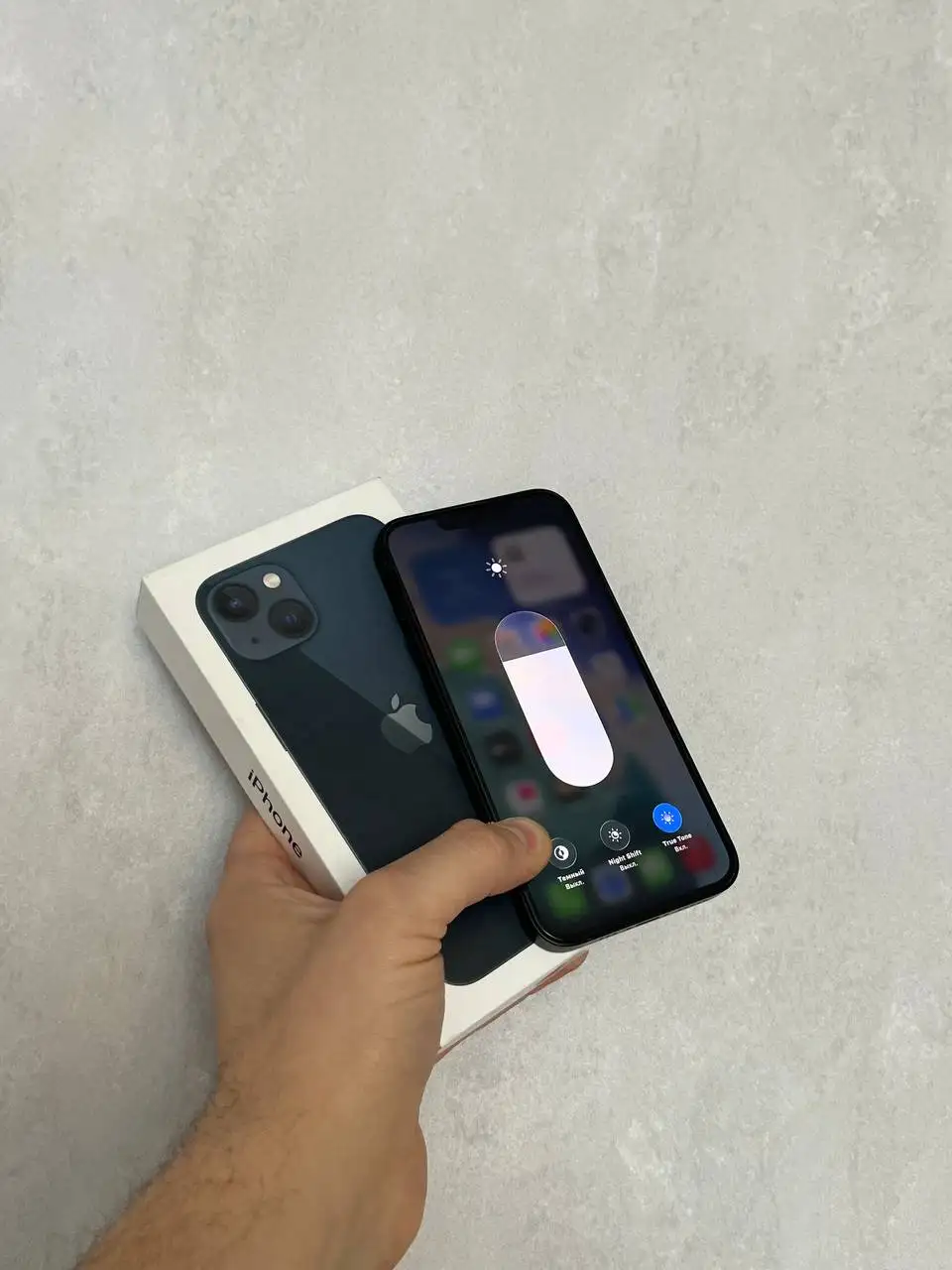 Продам iPhone 13 256 GB Midnight в отличном состоянии - Смартфоны (Электроника) в Оренбург