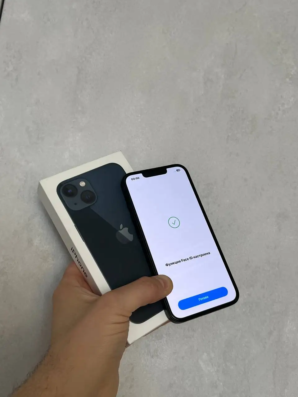 Продам iPhone 13 256 GB Midnight в отличном состоянии - Смартфоны (Электроника) в Оренбург