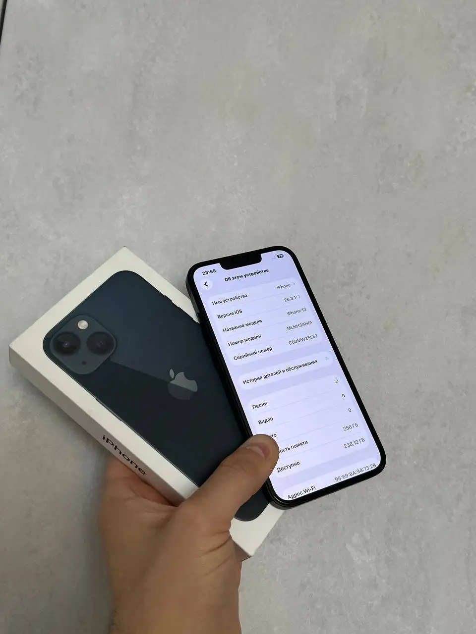 Продам iPhone 13 256 GB Midnight в отличном состоянии - Смартфоны (Электроника) в Оренбург