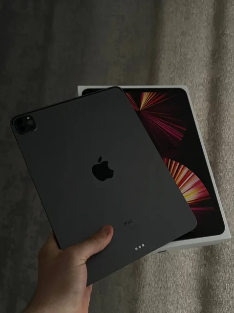 iPad Pro 11 (3-го поколения) 128 GB Wi-Fi Space Gray - Вейп в Оренбург