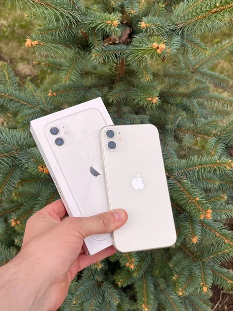 Продам iPhone 11 128 GB в отличном состоянии - Игровые консоли в Оренбург