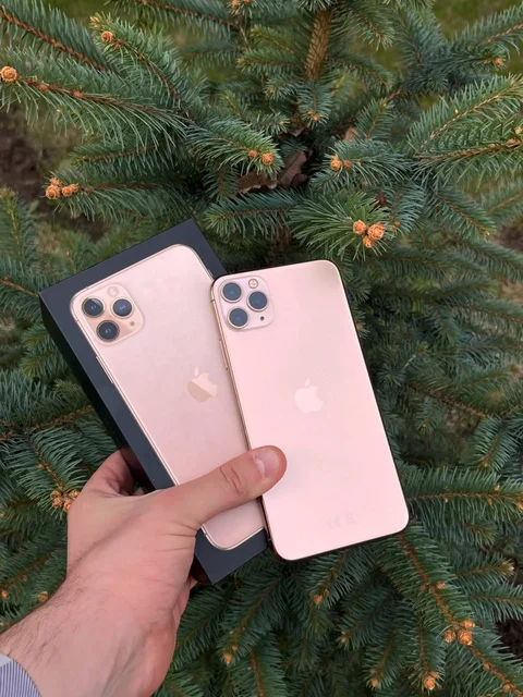 Продам iPhone 11 Pro Max 256 GB Gold в отличном состоянии - Игровые консоли в Оренбург