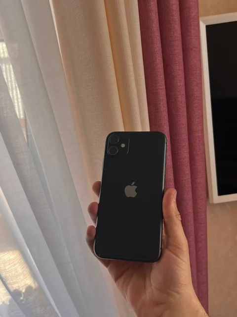 Продам iPhone 11 128 GB Black в отличном состоянии - Игровые консоли в Оренбург