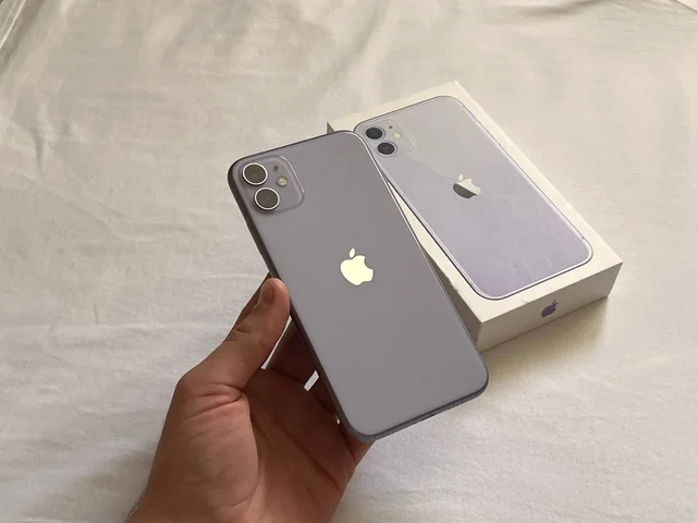 Продам iPhone 11 128 GB Purple - Смартфоны и аксессуары в Оренбург