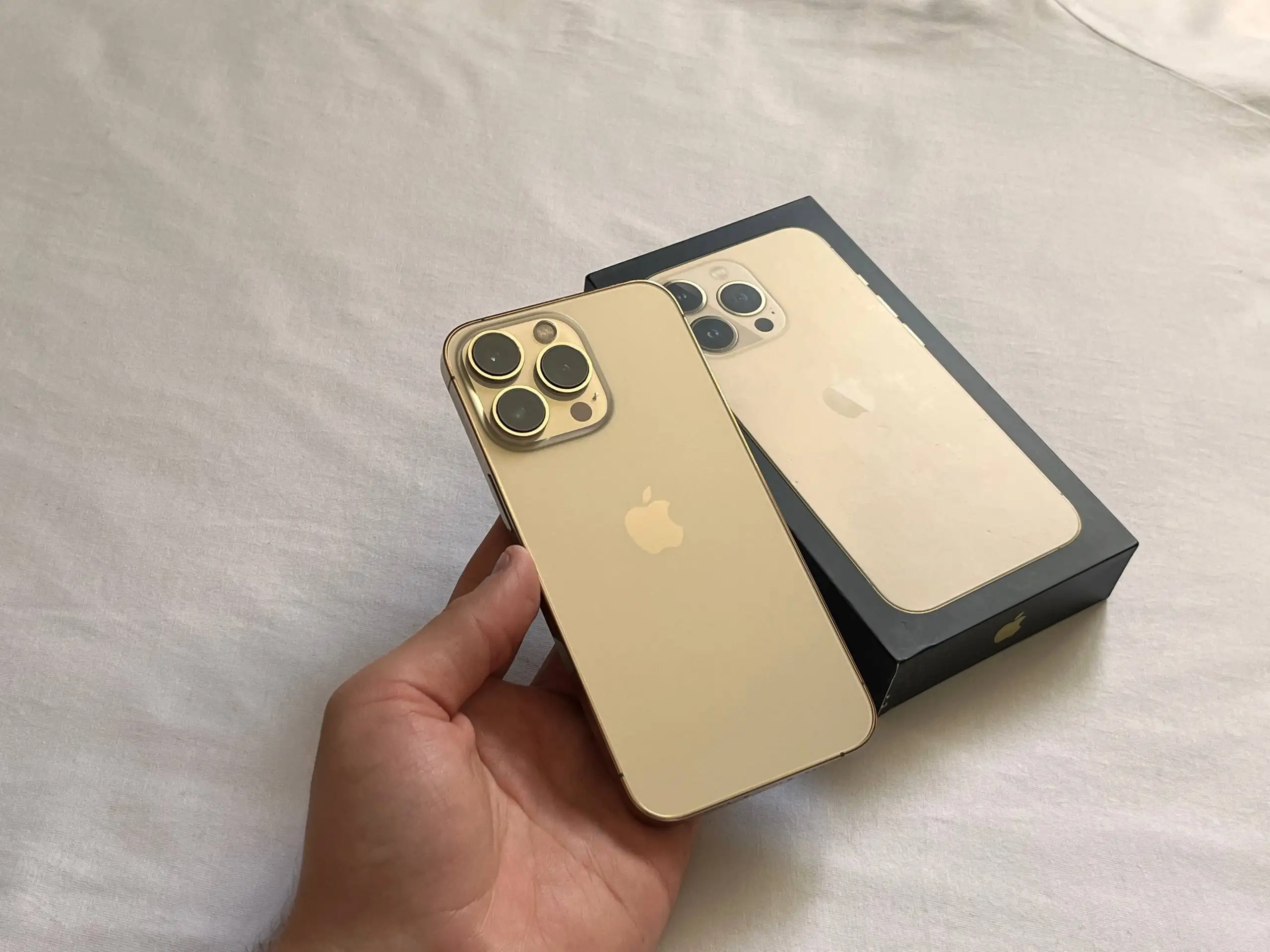 Продам iPhone 13 Pro 256 GB Gold - Смартфоны и аксессуары (Электроника) в Оренбург