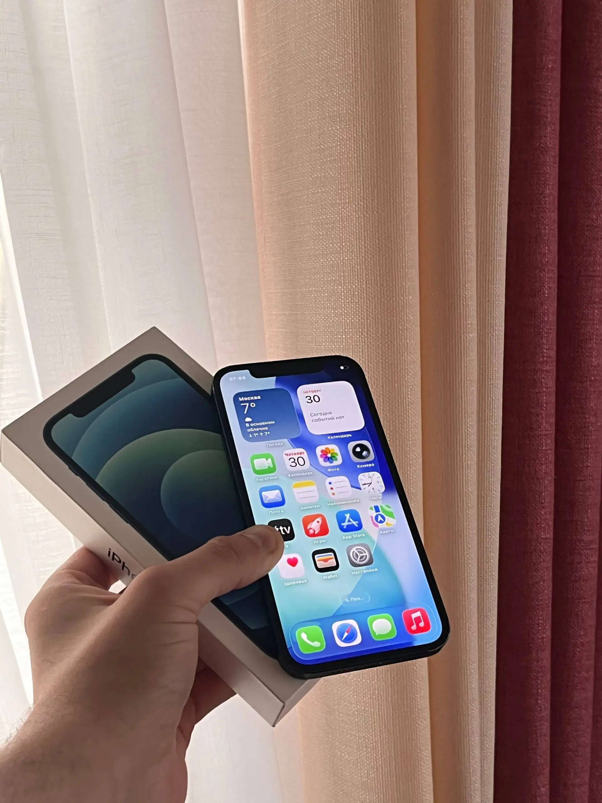 Продам iPhone 12 128 GB Blue - Мобильные телефоны (Электроника) в Оренбург
