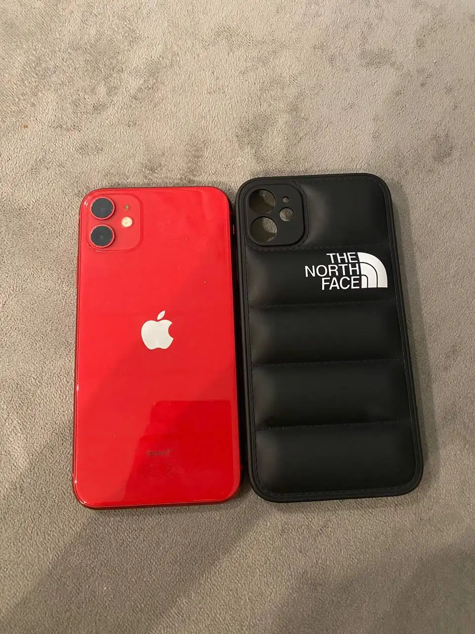 Продаю iPhone 11 64 ГБ красный - Смартфоны и гаджеты (Электроника) в Оренбург