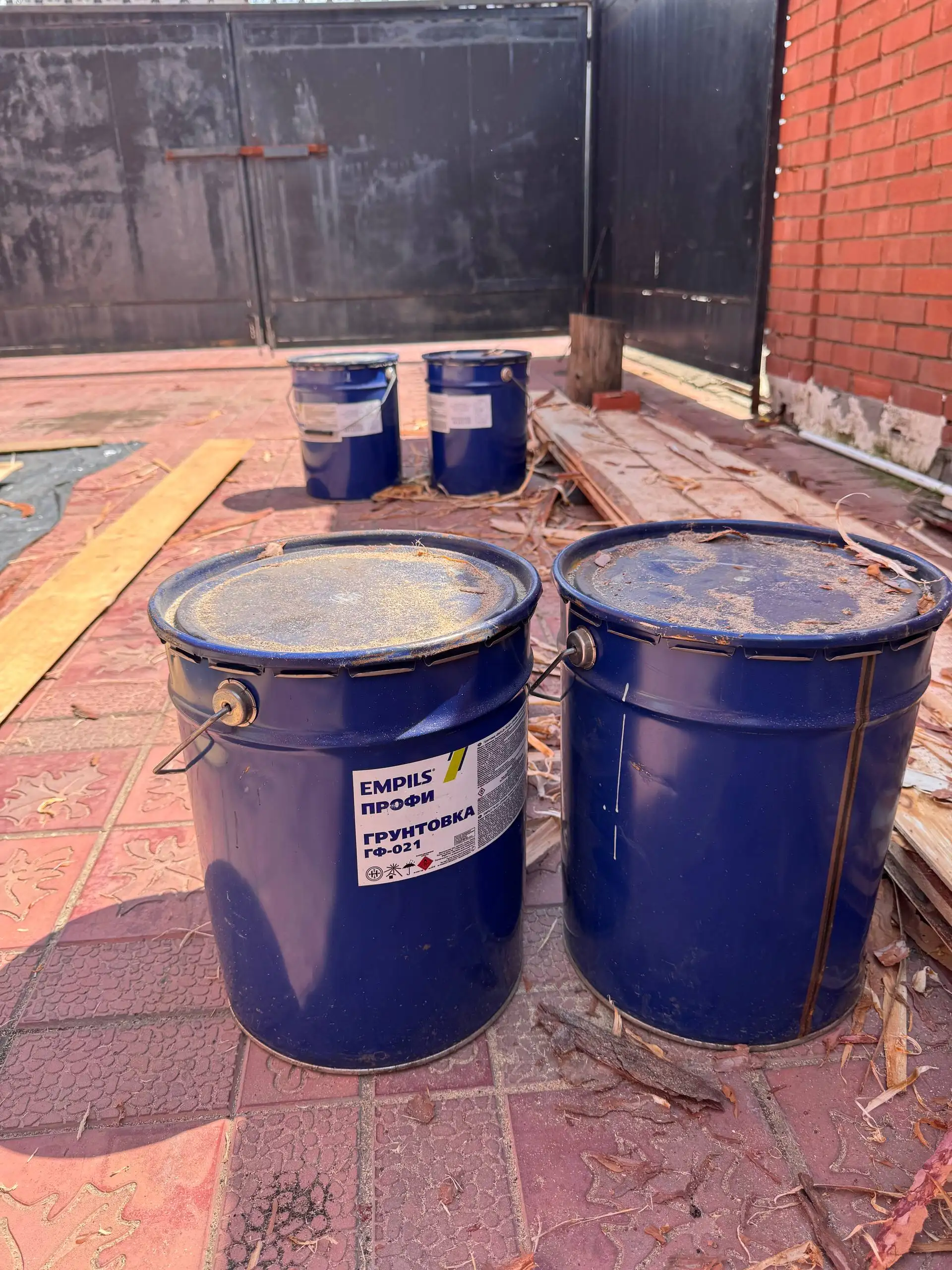 Продам 3 ведра грунтовки - Стройматериалы (Для дома и дачи) в Оренбург