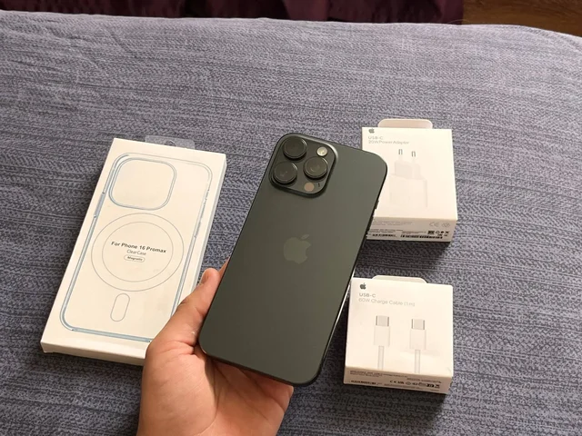 Продам iPhone 16 Pro Max 512 GB - Услуги связи в Оренбург