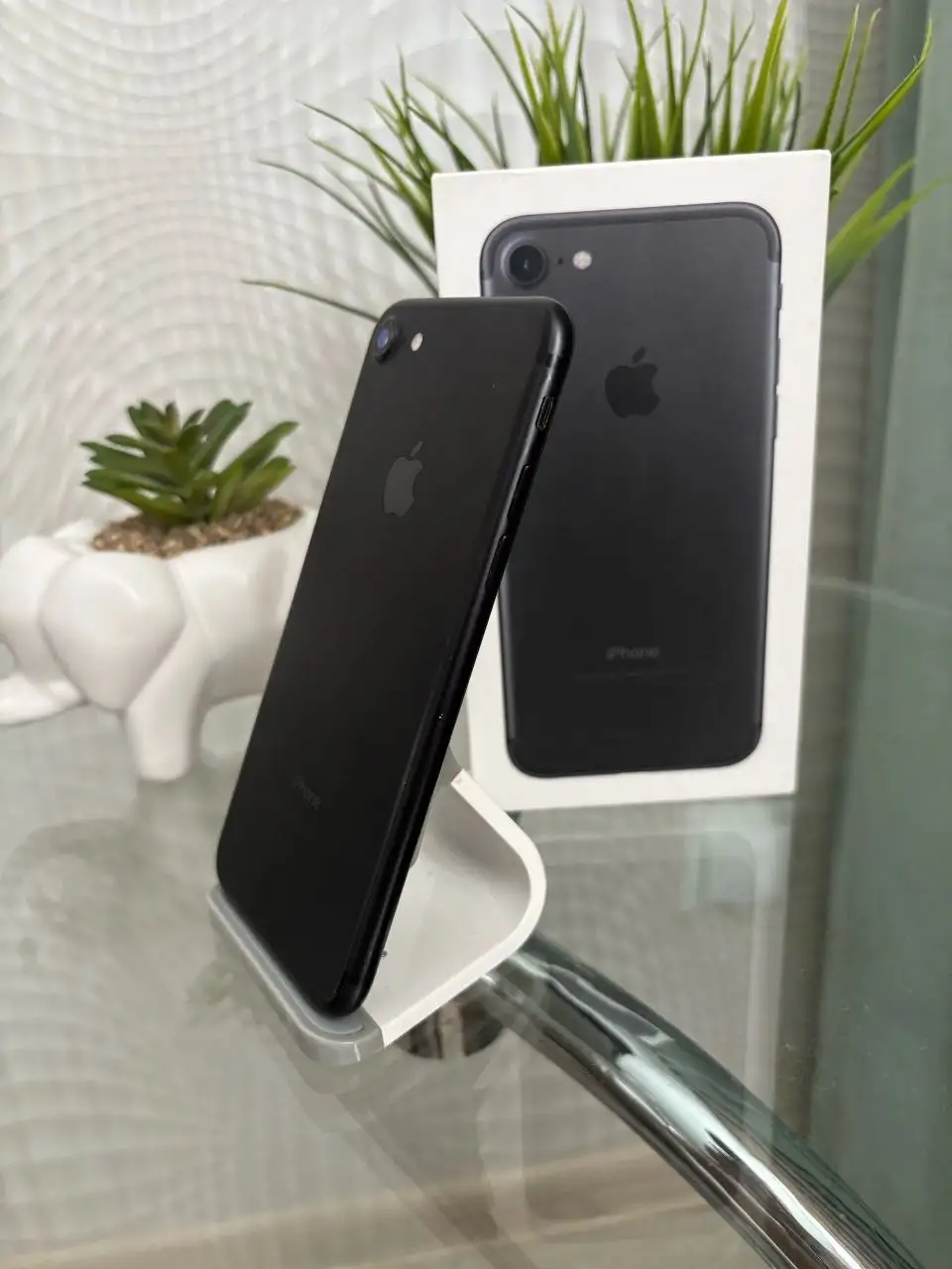 Apple iPhone 7 32GB Black - Электроника в Оренбург