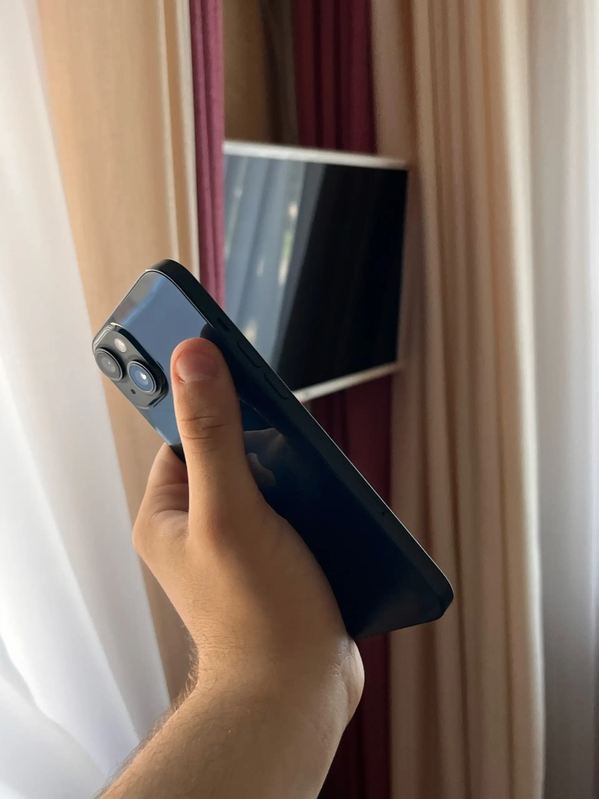 Продам iPhone 14 Plus 256GB Midnight - Мобильные телефоны (Электроника) в Оренбург