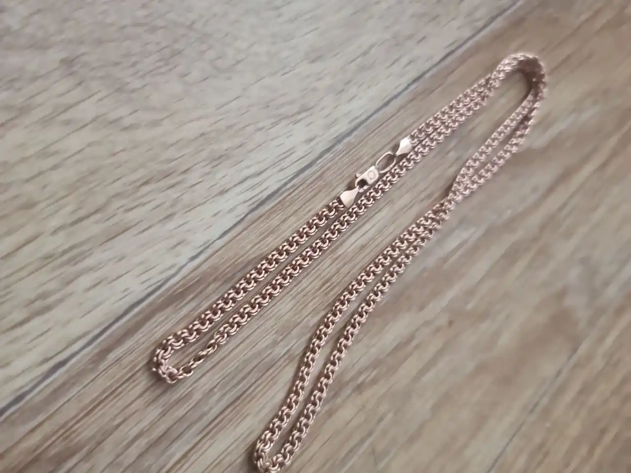 Продам золотую цепочку